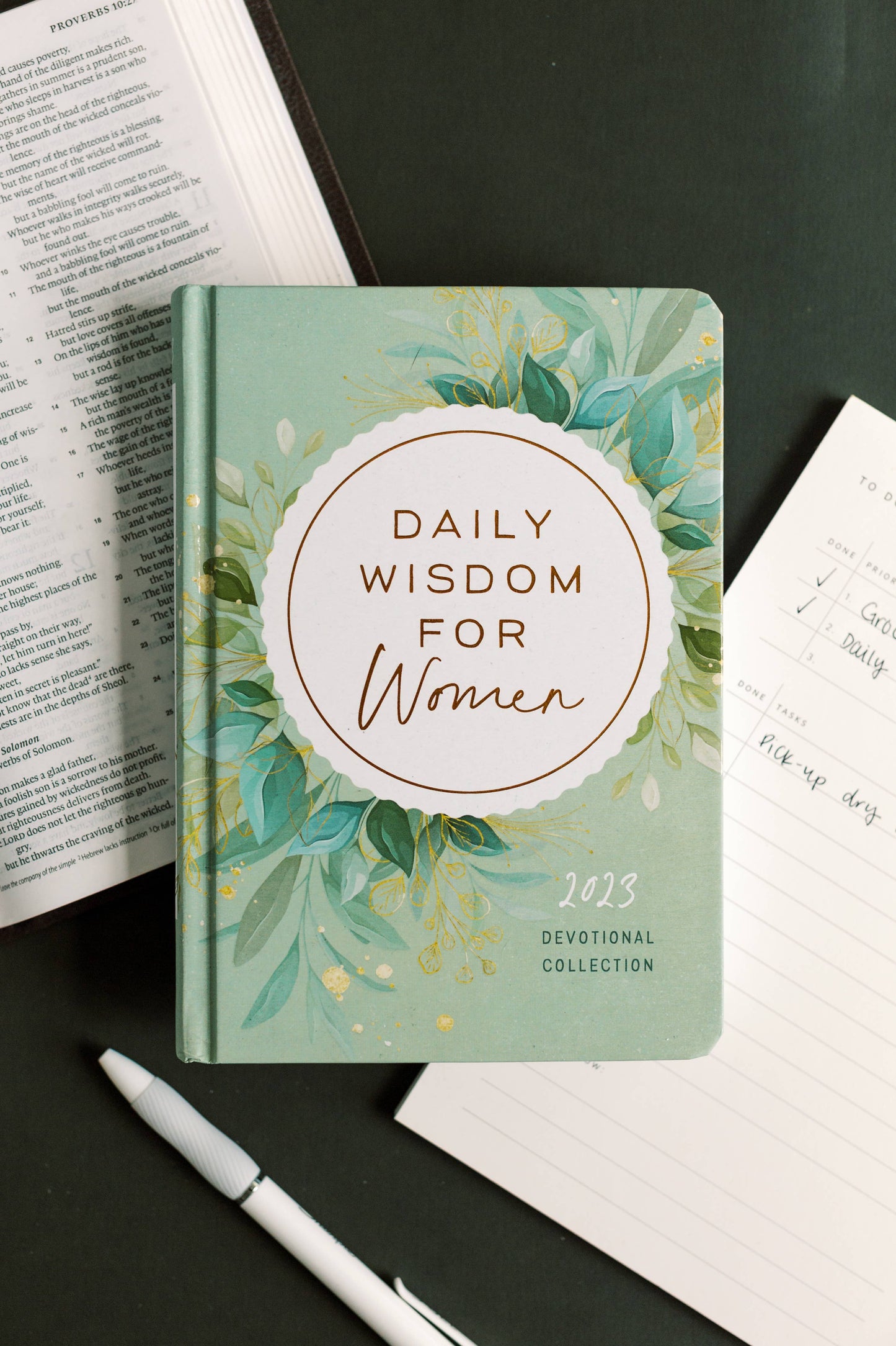 Daily Wisdom for Women 2023 Devotional Collection